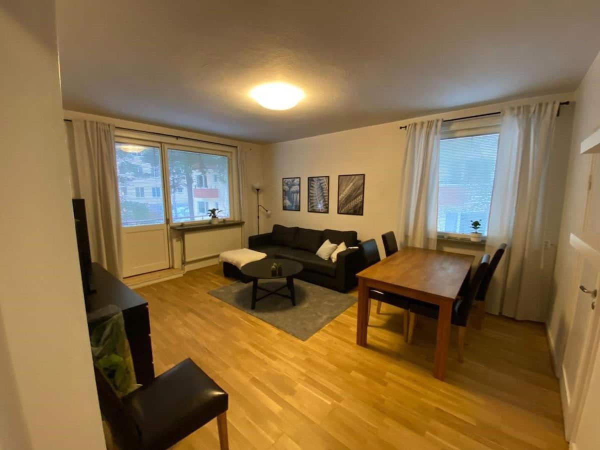 Apartament Flatin Erbjuder Laegenheter I Soedra Sztokholm Zewnętrze zdjęcie