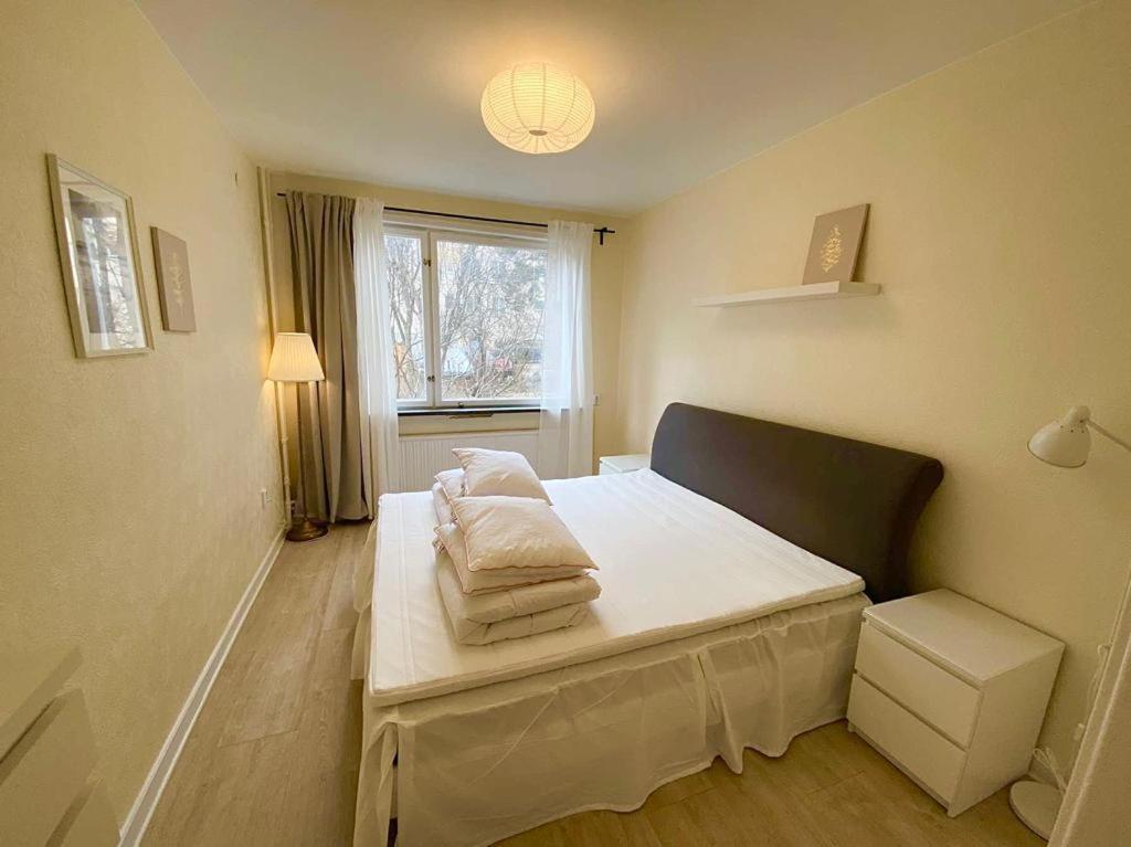 Apartament Flatin Erbjuder Laegenheter I Soedra Sztokholm Zewnętrze zdjęcie