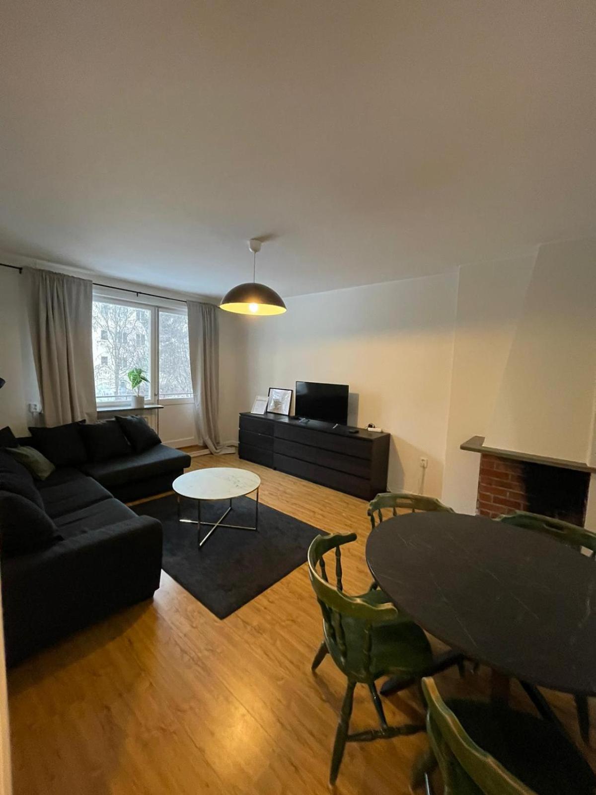 Apartament Flatin Erbjuder Laegenheter I Soedra Sztokholm Zewnętrze zdjęcie