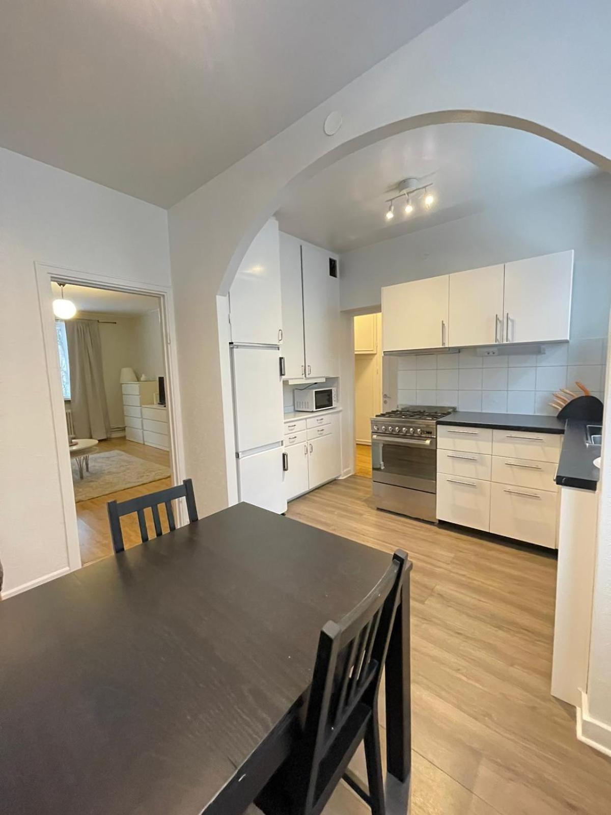 Apartament Flatin Erbjuder Laegenheter I Soedra Sztokholm Zewnętrze zdjęcie